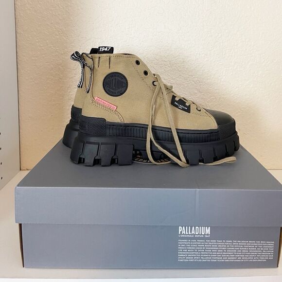 Palladium Revolt Hi TX boots combat hiking boots in Olive. Gorpcore sz 9. New - Picture 6 of 10